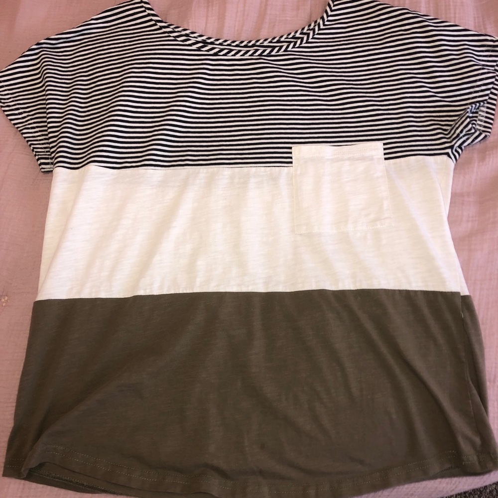Medium SHEIN short sleeve top!
